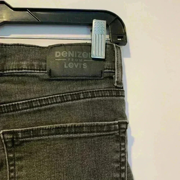 Levi’s Denizen Boys Size 12 Regular Black Distressed Thrashed Taper Jeans - Picture 4 of 7